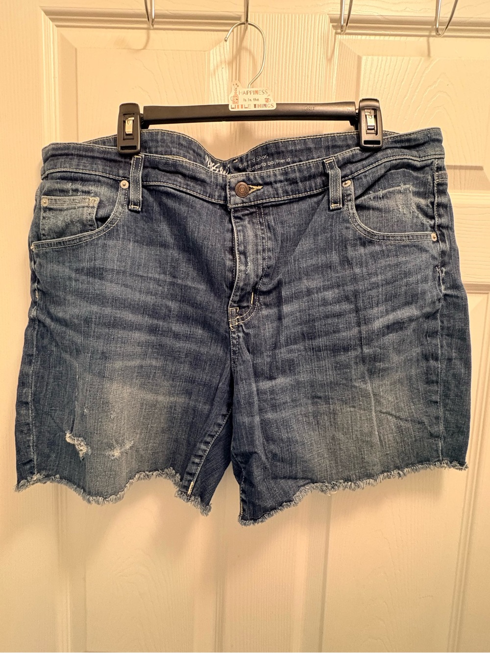 Mossimo Size 18 Boyfriend Denim Shorts Distressed Raw Hem Stretch
